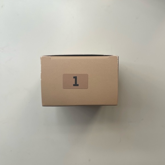 KKW Beauty - Loose Baking Powder (1) - Picture 2 of 4